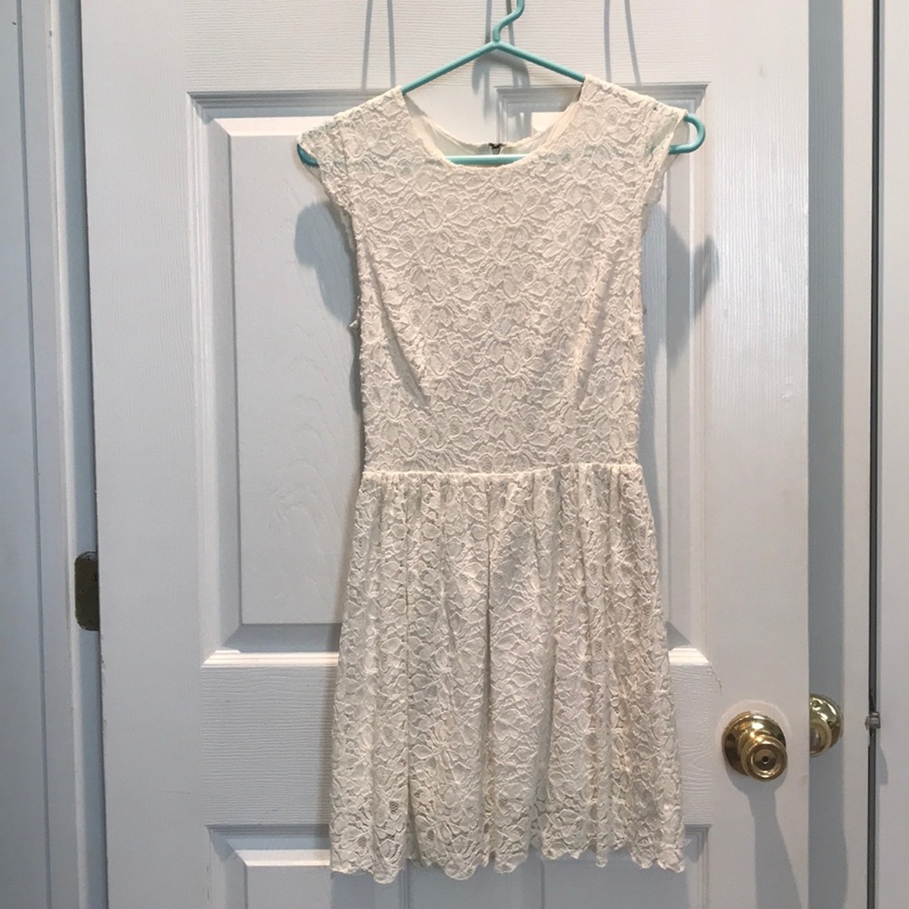 White lace cocktail dress